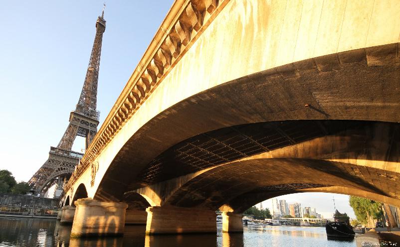 Pont avec la Tour Eiffel